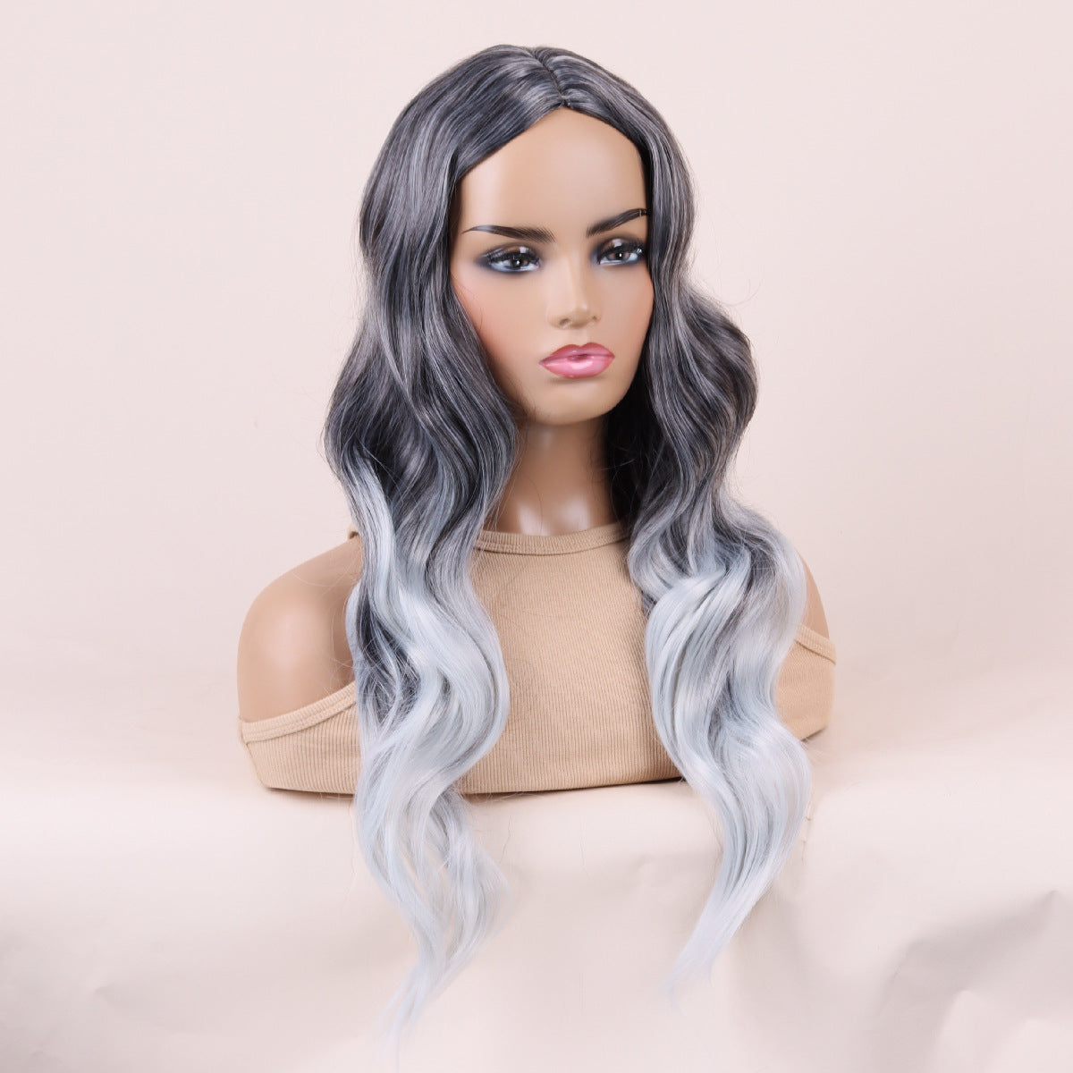 Black-to-Gray Gradient Long Wavy Wig